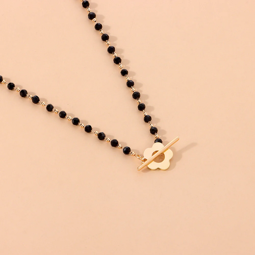 Black Bead Clover Toggle Choker - Image 7
