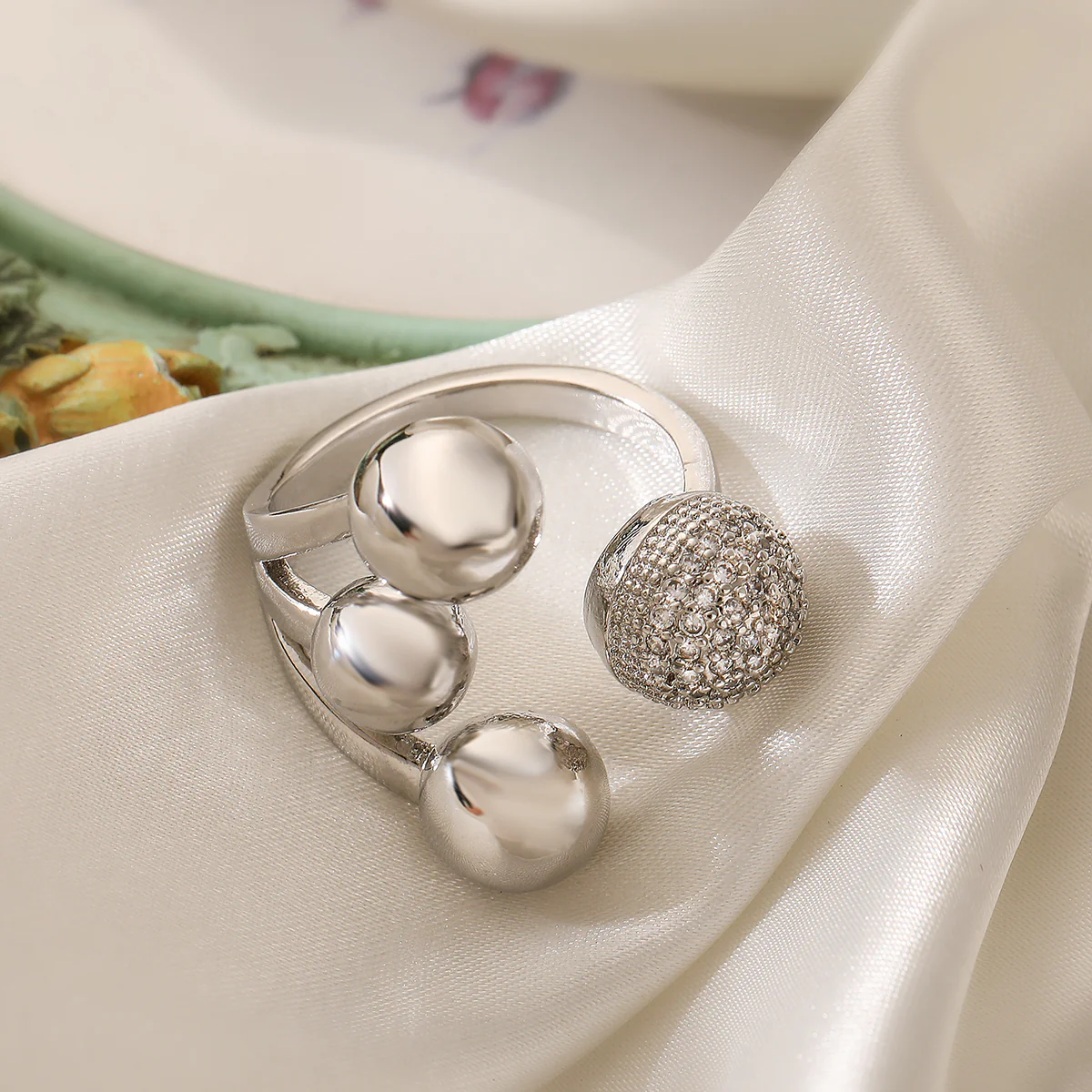 Bold Dome Ball Cluster Ring - Image 3