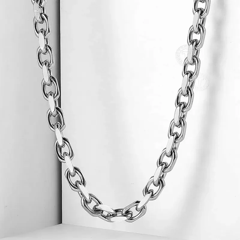 Cable Chain Toggle Necklace - Image 6