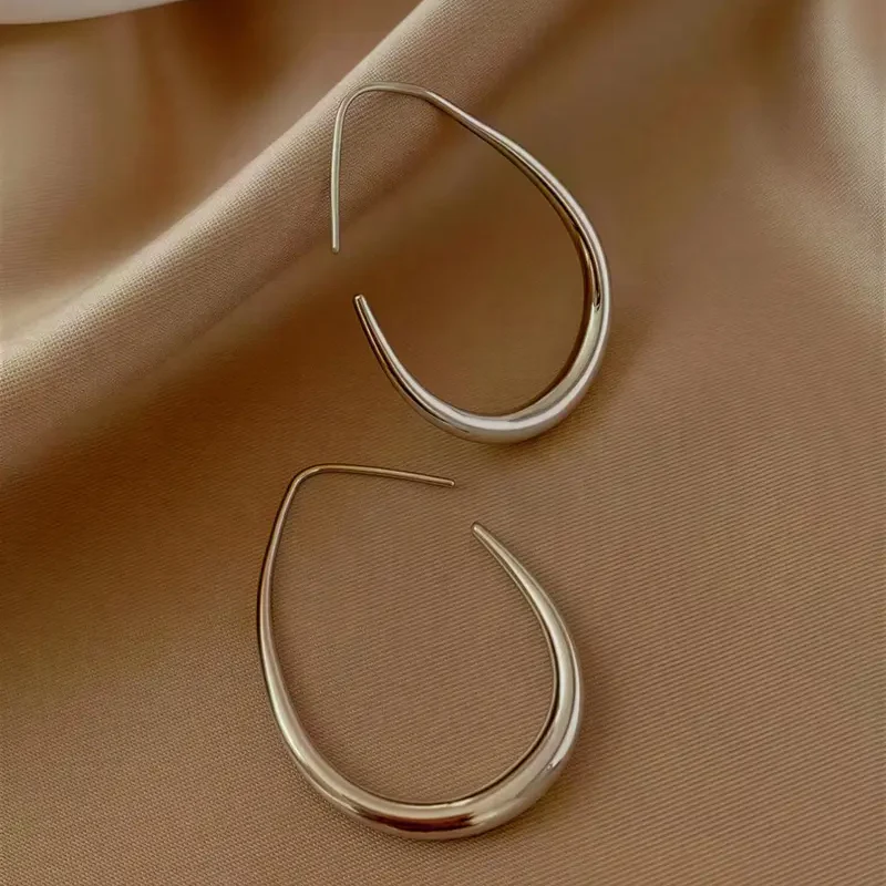 Lightweight Oval Earrings - Image 2