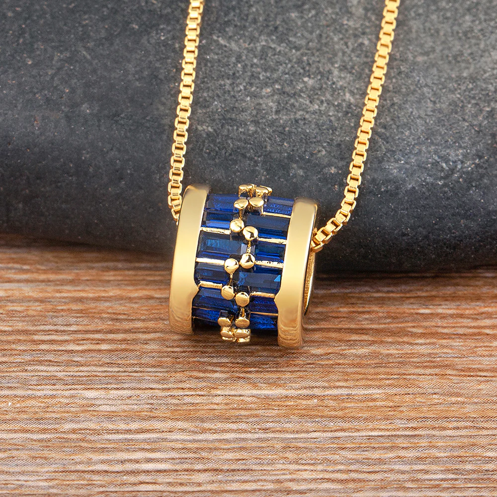 Rhinestone Circle Pendant Necklace