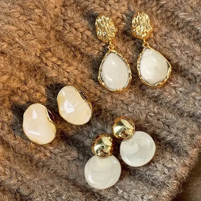 Vintage White French Earrings Set - Image 2