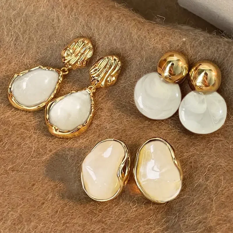 Vintage White French Earrings Set - Image 3